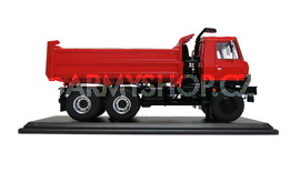 model TATRA 815 S3 červená