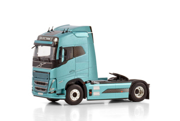 premium-line-volvo-fh5-globetrotter-ele