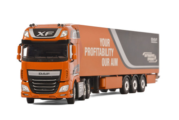 premium-line-daf-xf-super-space-cab-6x2 (2)