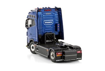 geelhoed-volvo-fh5-globetrotter-4x2 (2)