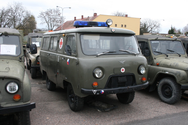 automobil UAZ 452 sanita