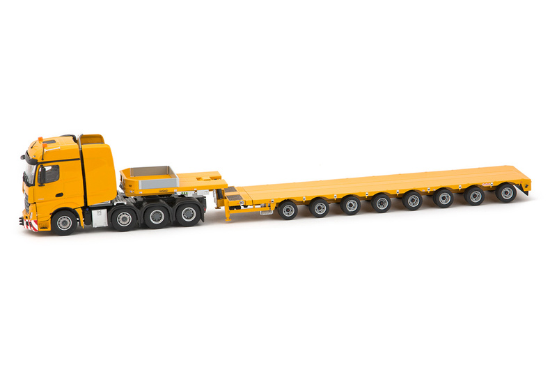 model MB Actros 8x4 + Nooteboom MCO 121-08V Yellow Series